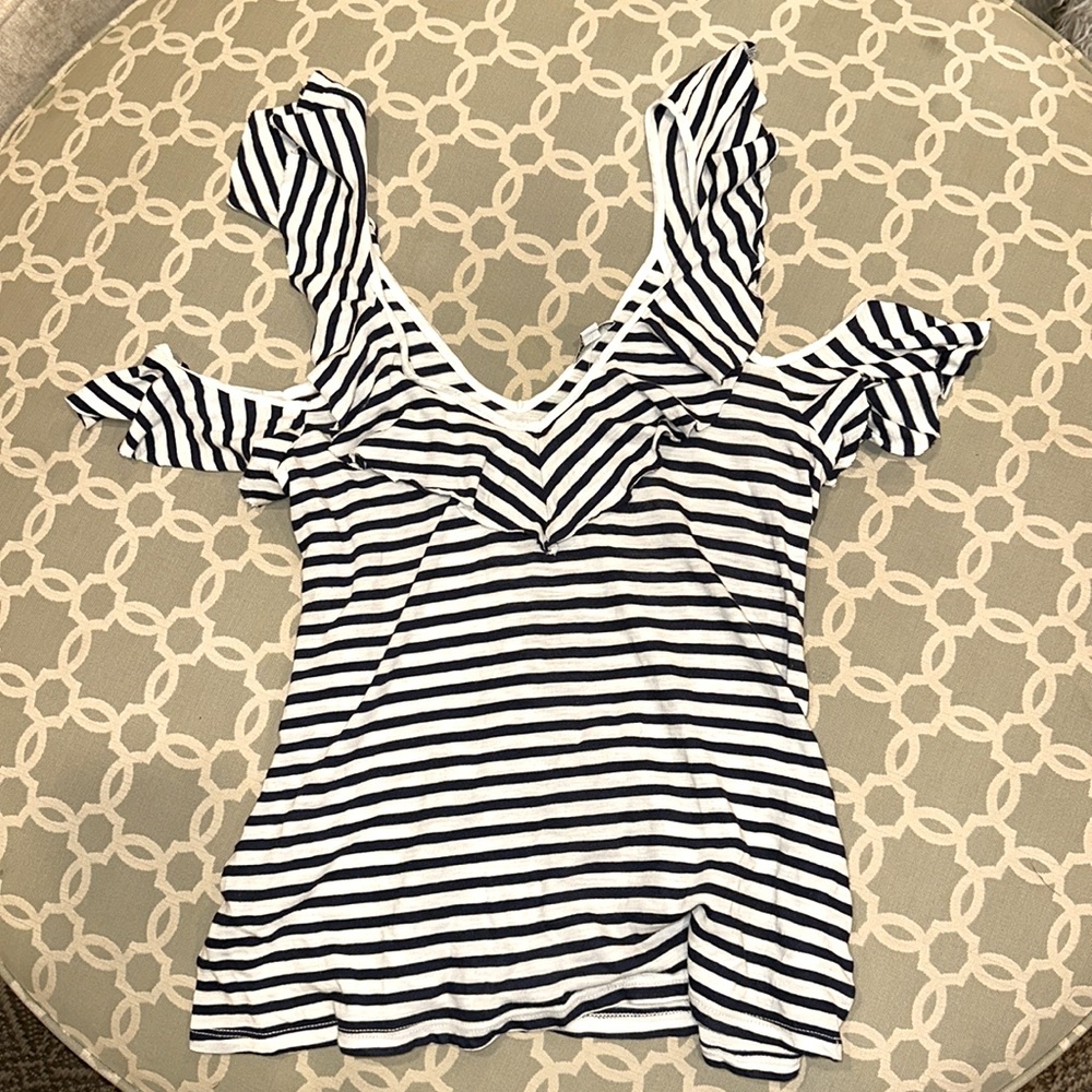 Splendid Peekaboo Shoulder Top (NWT)